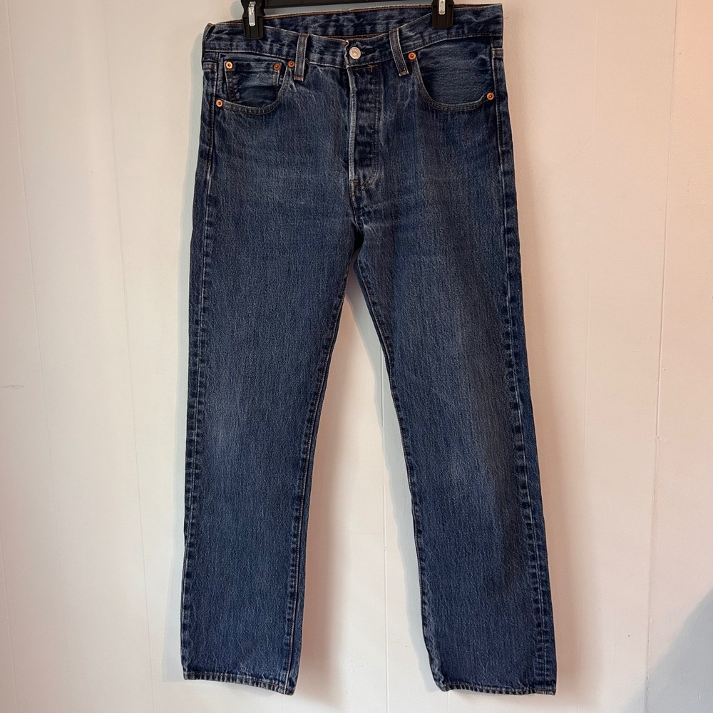 Levis 501 Original Fit Jeans Mens 33x32 Blue Medium Wash Button Fly Straight Leg